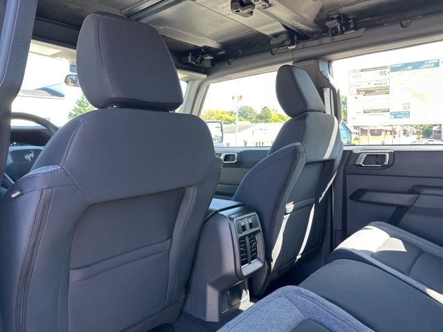 2025 Ford Bronco 4-Door Base - Photo 24