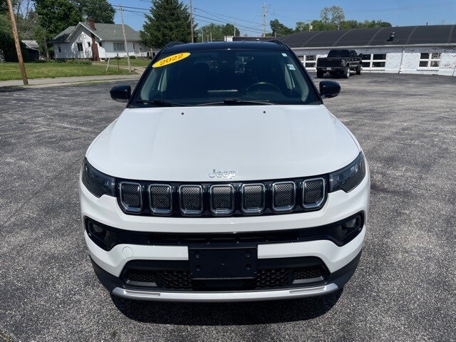 2022 Jeep Compass Limited photo 2