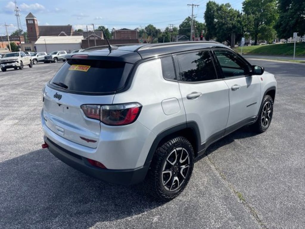 Used 2025 Jeep Compass Trailhawk SUV