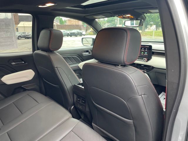 2025 GMC Canyon AT4 - Photo 37