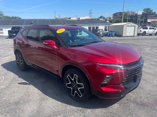 2023 Chevrolet Blazer RS photo 2