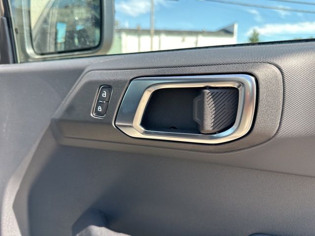 2025 Ford Bronco 4-Door Base - Photo 21