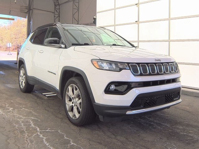 2022 Jeep Compass Limited photo 3
