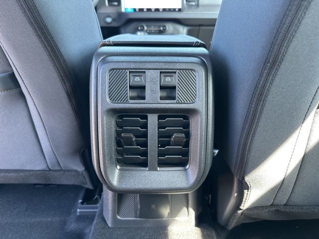 2025 Ford Bronco 4-Door Base - Photo 35