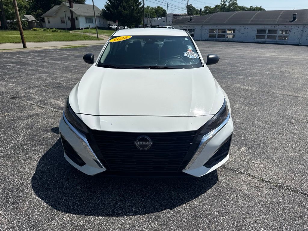 2025 Nissan Altima SV - Photo 7