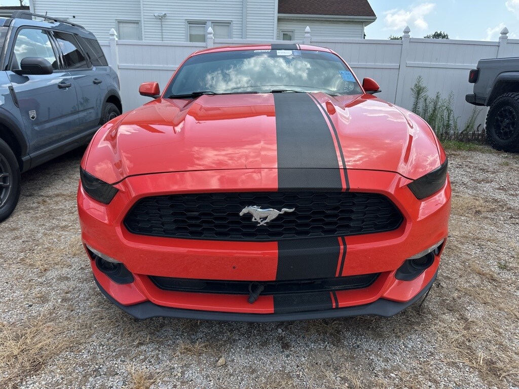 2015 Ford Mustang EcoBoost photo 2