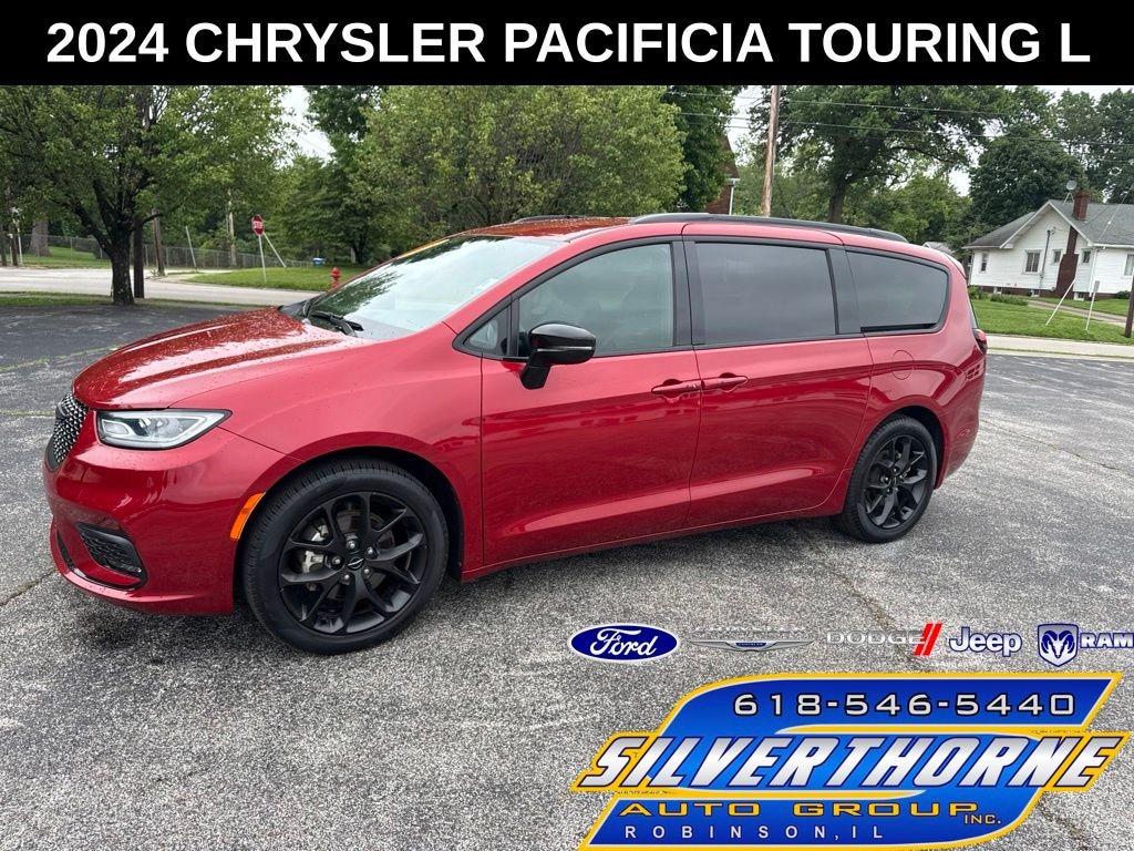 Used 2024 Chrysler Pacifica Touring L Minivan/Van