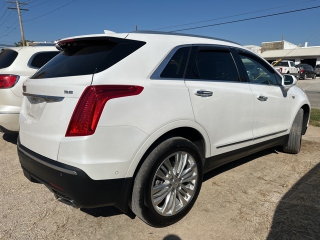 2018 Cadillac XT5 Premium Luxury photo 3