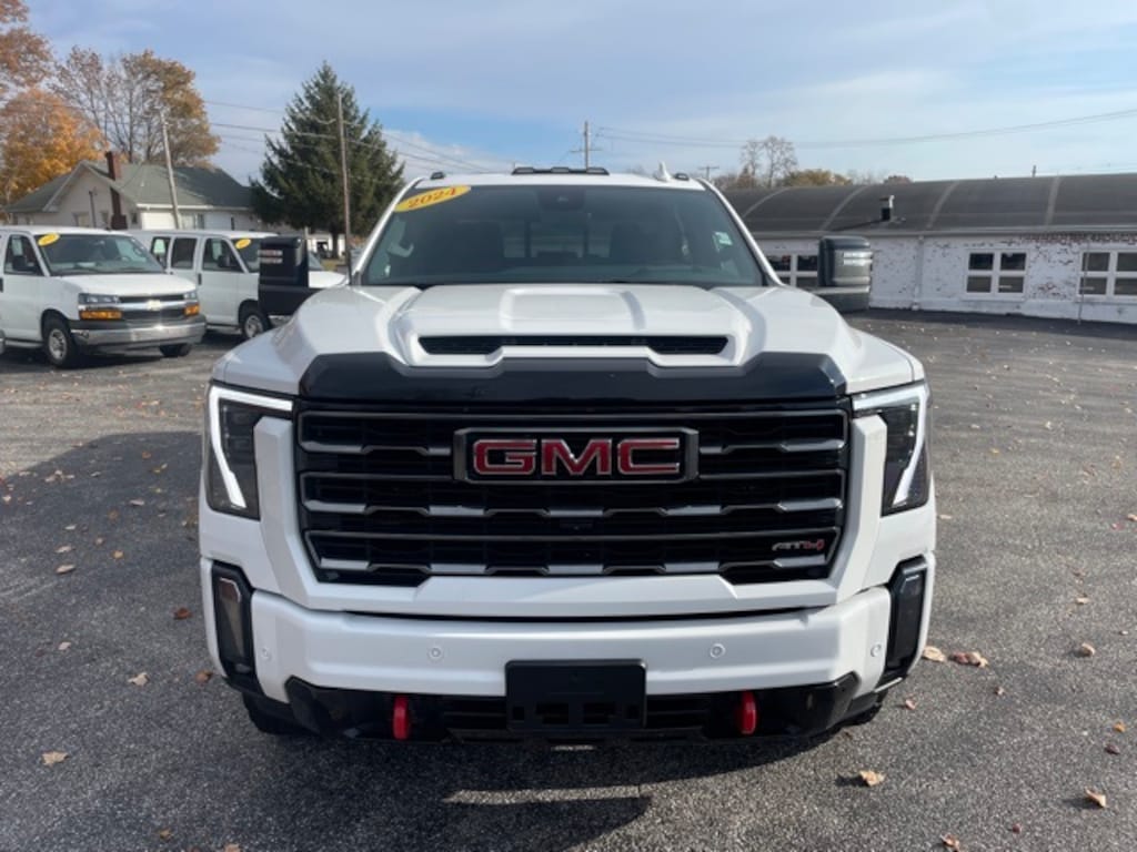 Used 2024 GMC Sierra 2500 HD AT4 Truck