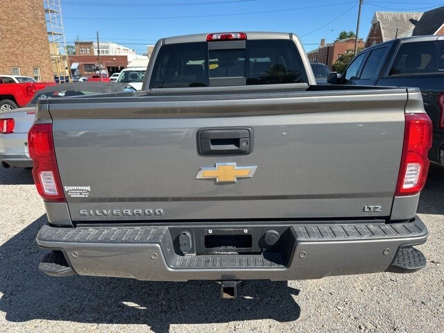 2017 Chevrolet Silverado 1500 LTZ photo 4