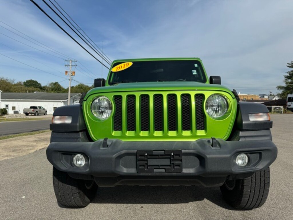 Used 2019 Jeep Wrangler Unlimited For Sale at Silverthorne Ford VIN