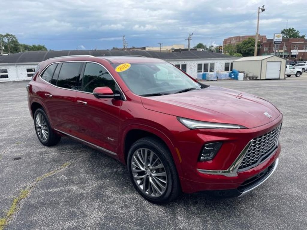 Used 2025 Buick Enclave Avenir SUV