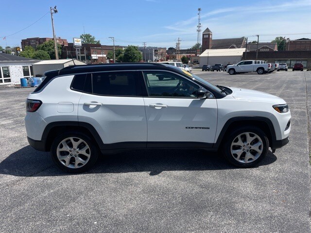 2022 Jeep Compass Limited photo 4