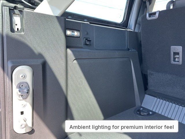 2025 Ford Bronco 4-Door Base - Photo 10