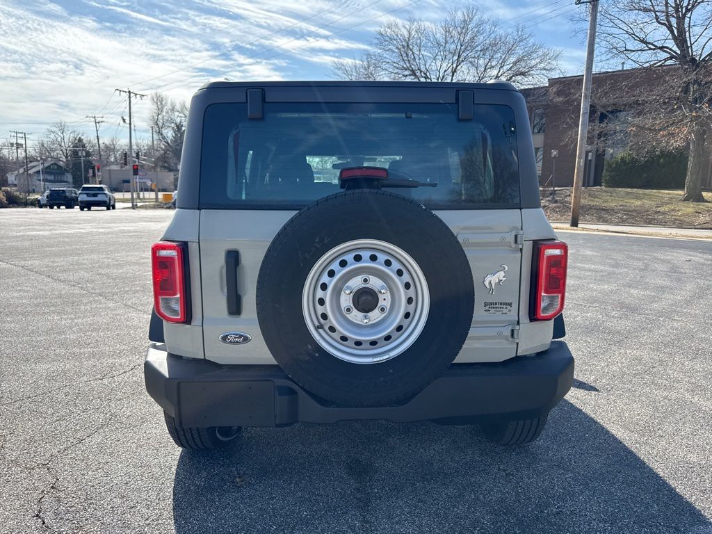 2025 Ford Bronco 4-Door Base - Photo 9