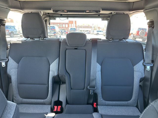 2025 Ford Bronco 4-Door Base - Photo 25