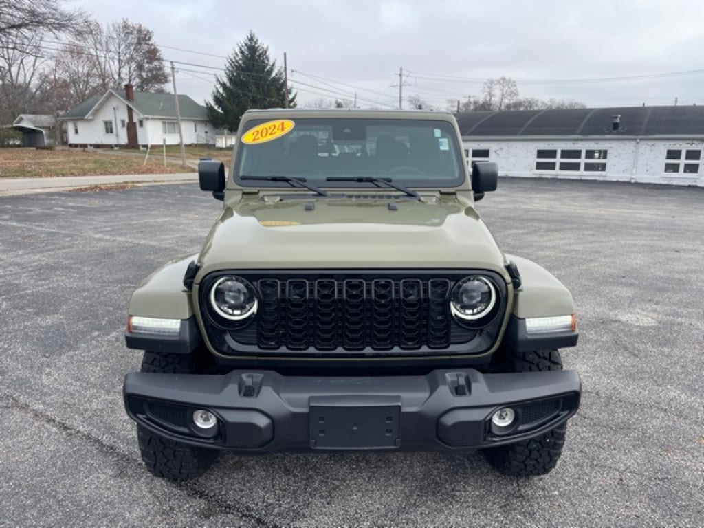 Used 2025 Jeep Gladiator Willys Truck