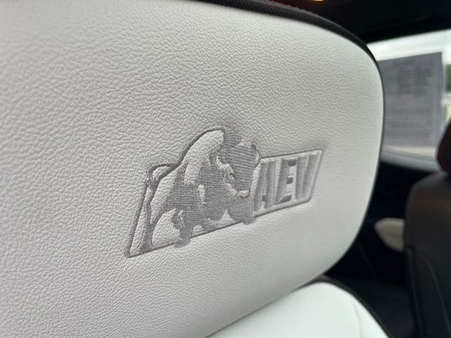 2025 GMC Canyon AT4 - Photo 33
