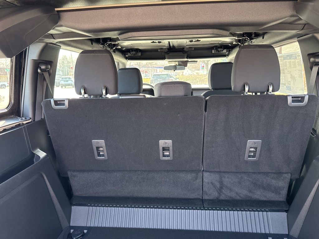 2025 Ford Bronco 4-Door Base - Photo 15