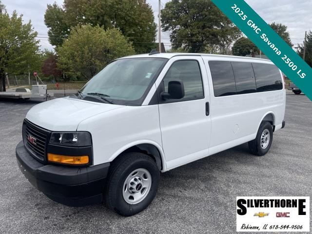 2025 GMC Savana Base's photo