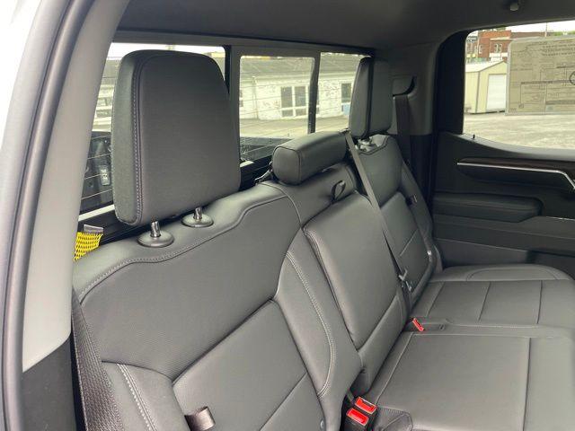 2026 GMC Sierra 1500 SLT - Photo 37