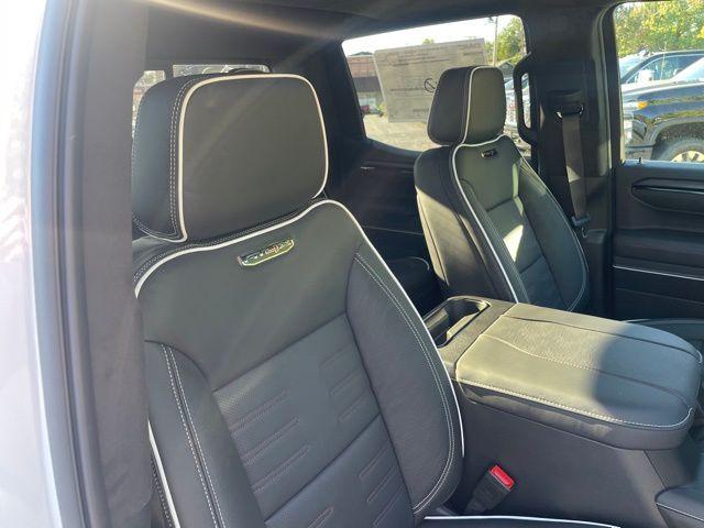 2026 GMC Sierra 1500 AT4X - Photo 36