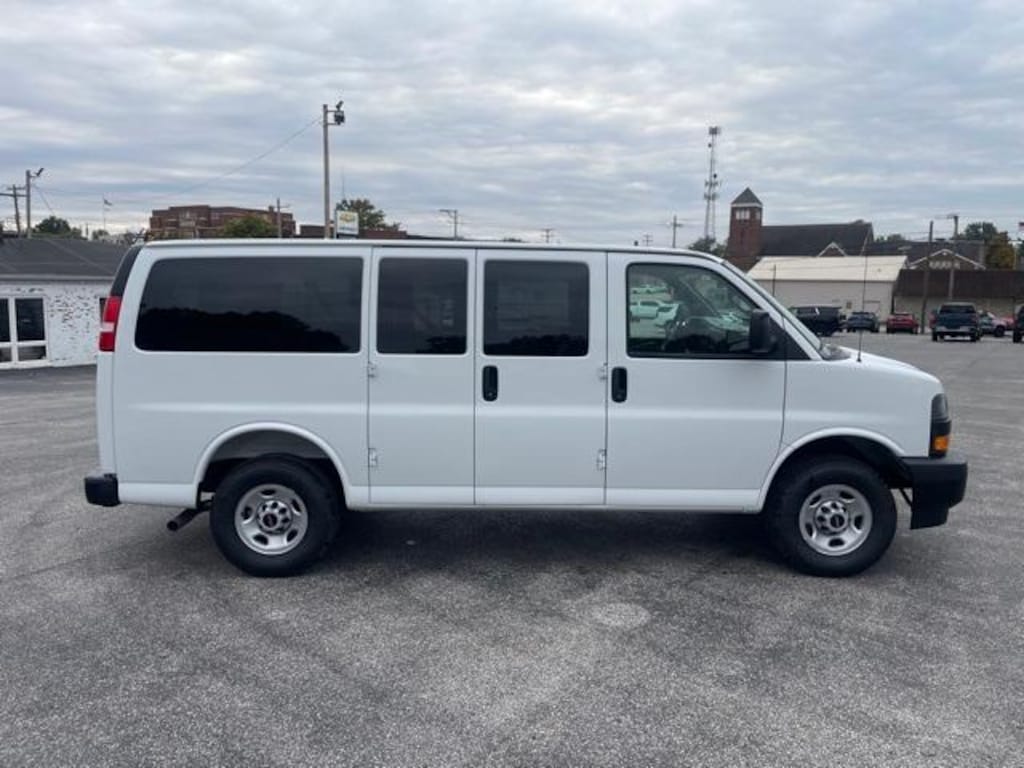 New 2025 GMC Savana Passenger 2500 LS Van