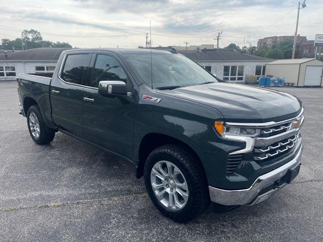 2025 Chevrolet Silverado 1500 LTZ photo 3