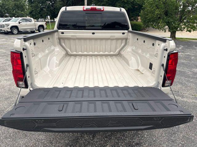 2026 Chevrolet Colorado Trail Boss - Photo 6