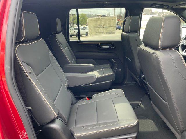 2026 Chevrolet Suburban Premier - Photo 38
