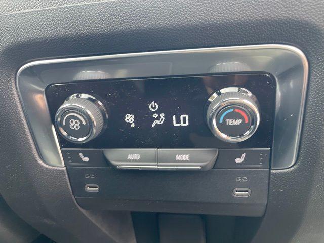 2026 Chevrolet Suburban Premier - Photo 41