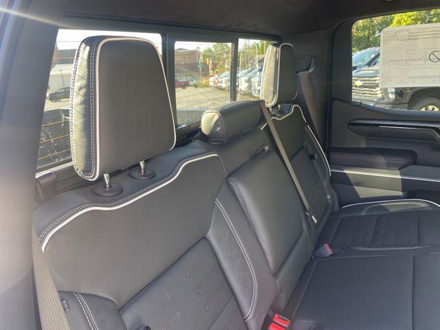 2026 GMC Sierra 1500 AT4X - Photo 40