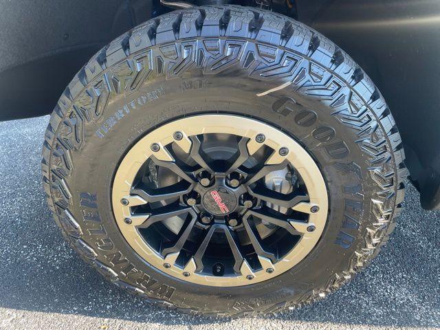 2026 GMC Sierra 1500 AT4X - Photo 48