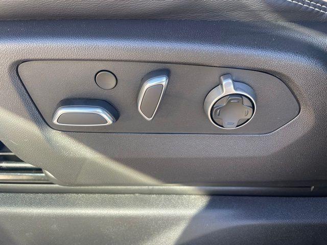 2026 GMC Sierra 1500 AT4X - Photo 14