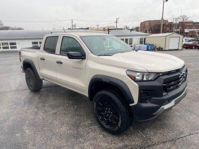 2026 Chevrolet Colorado Trail Boss - Photo 3