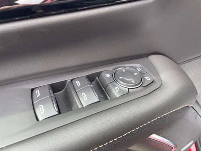 2026 Chevrolet Suburban Premier - Photo 11