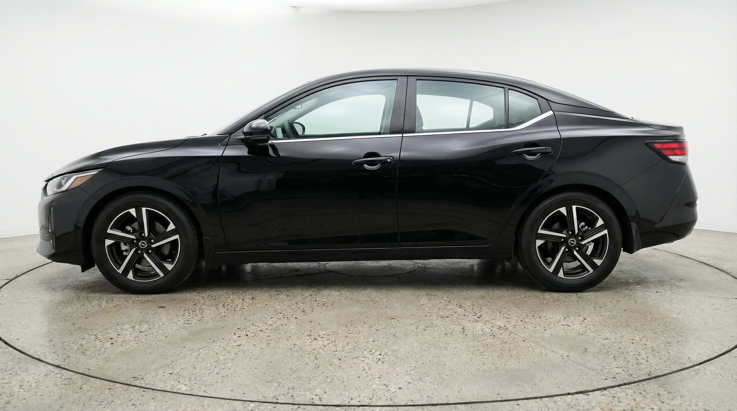 Thumbnail: 2025 Nissan Sentra - 4