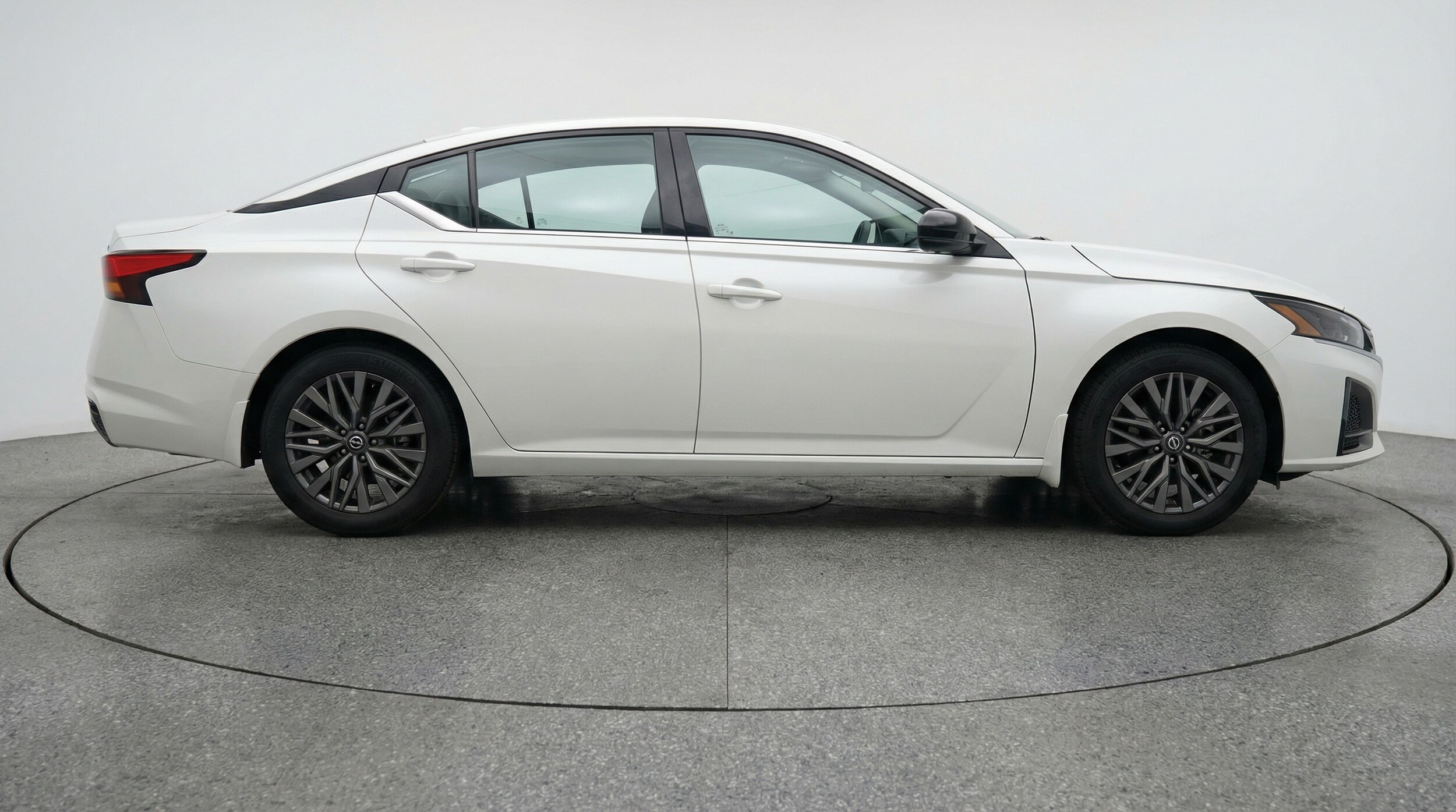 Thumbnail: 2025 Nissan Altima - 8