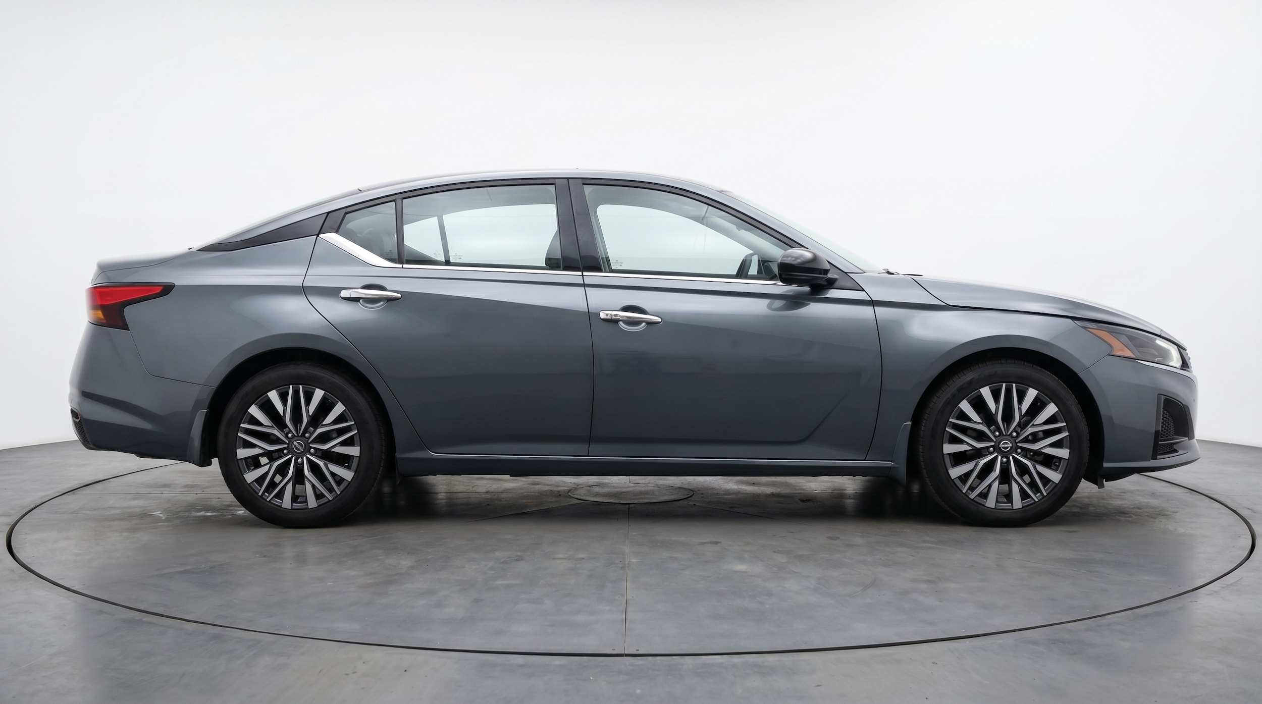 Thumbnail: 2025 Nissan Altima - 8