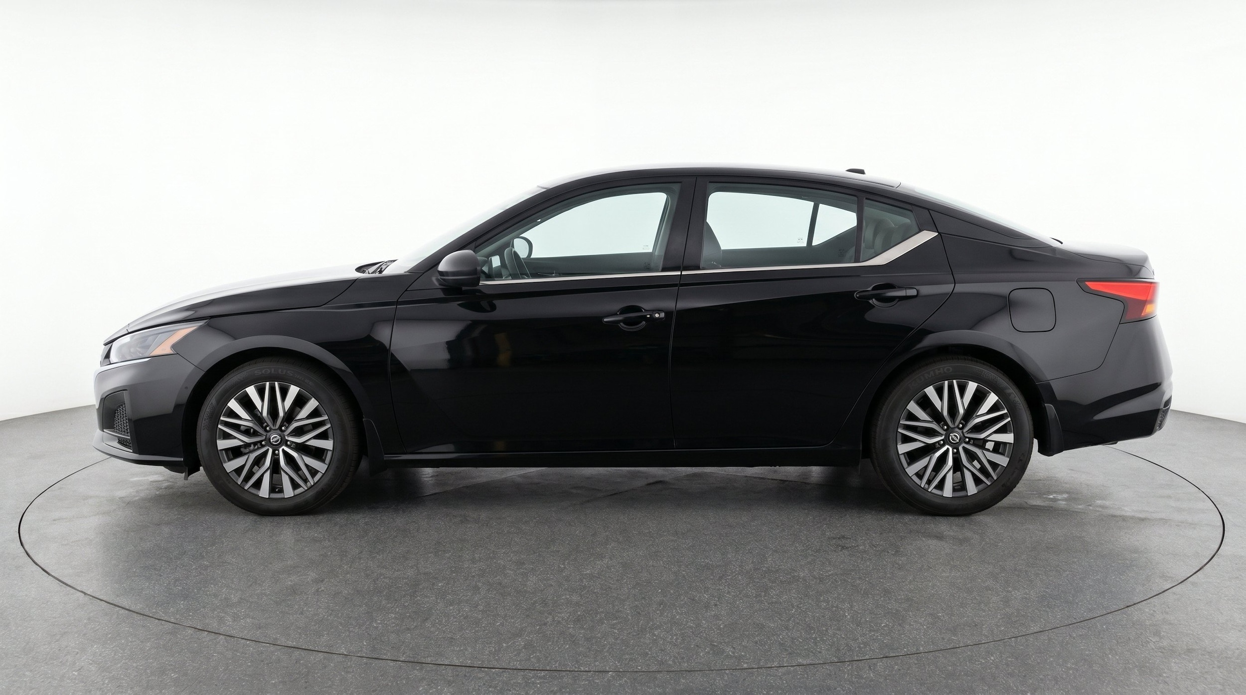 Thumbnail: 2025 Nissan Altima - 5