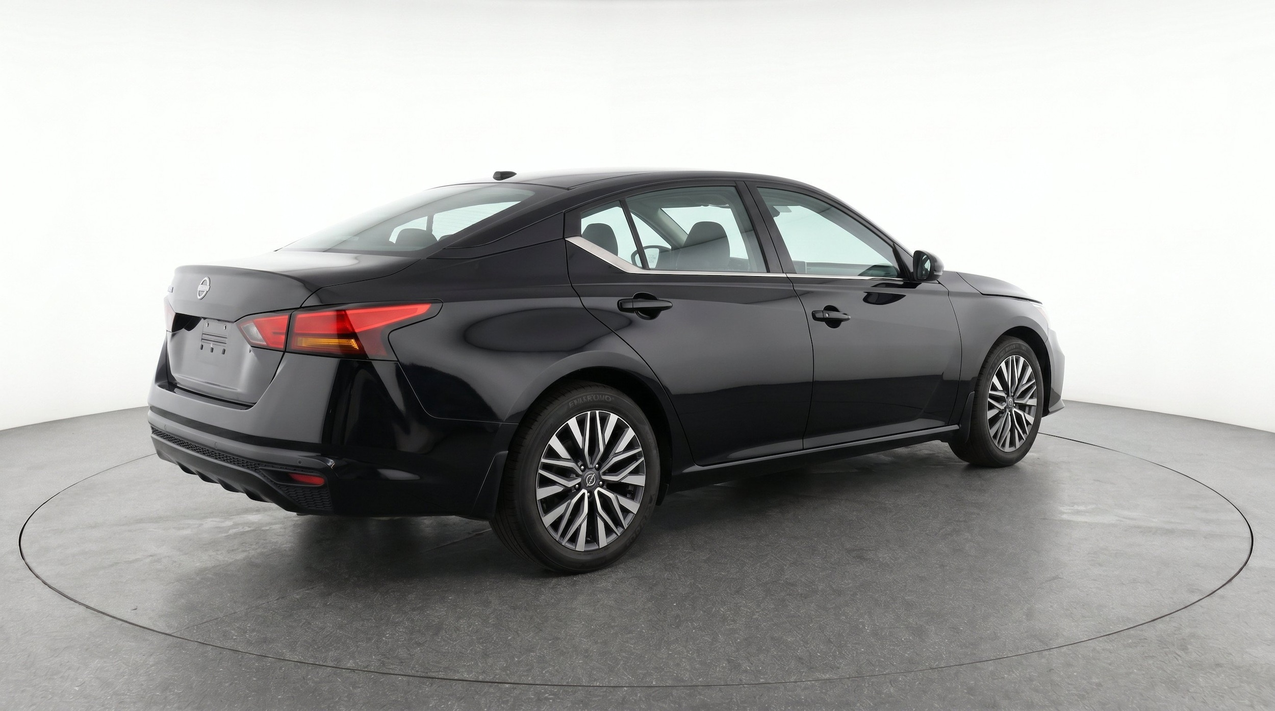 Thumbnail: 2025 Nissan Altima - 9