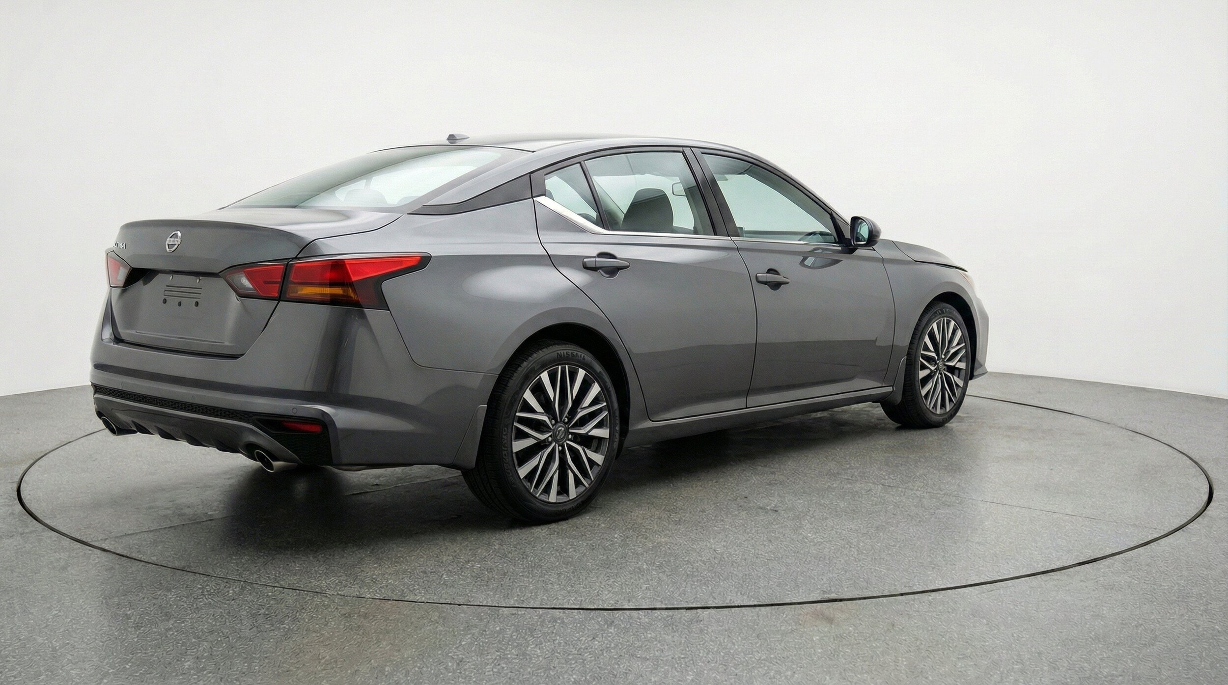 Thumbnail: 2025 Nissan Altima - 9