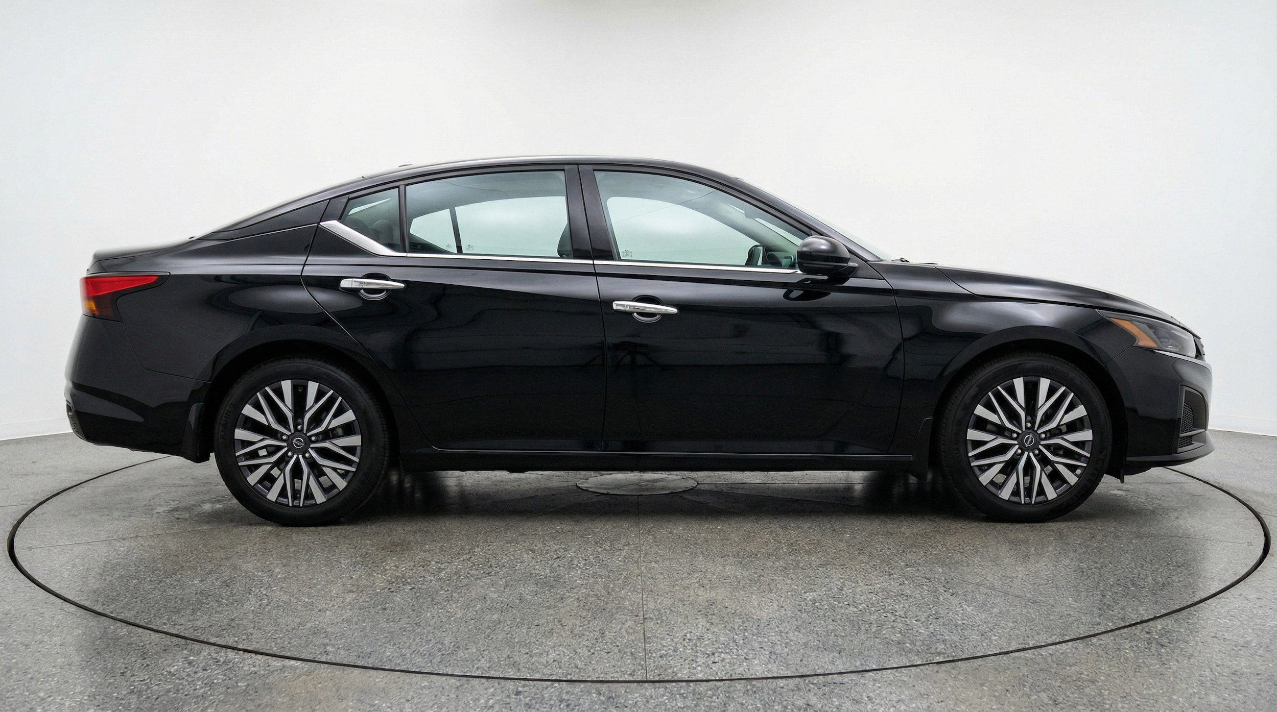 Thumbnail: 2025 Nissan Altima - 11