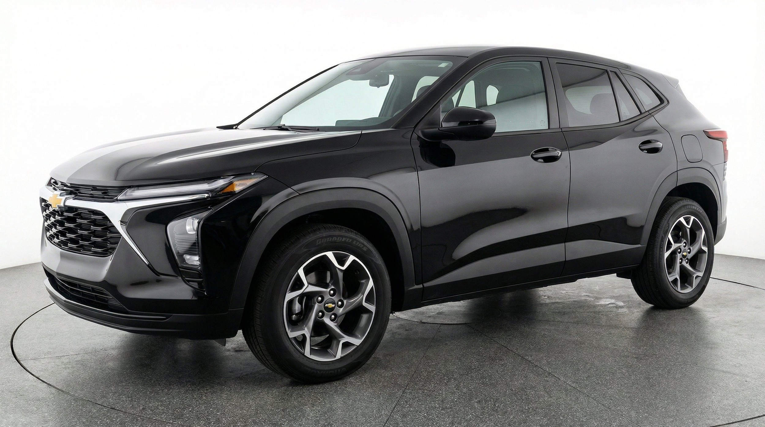 Thumbnail: 2025 Chevrolet Trax - 3