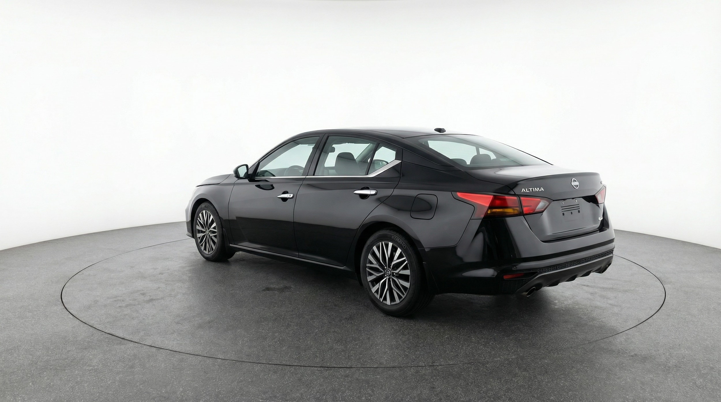Thumbnail: 2025 Nissan Altima - 5