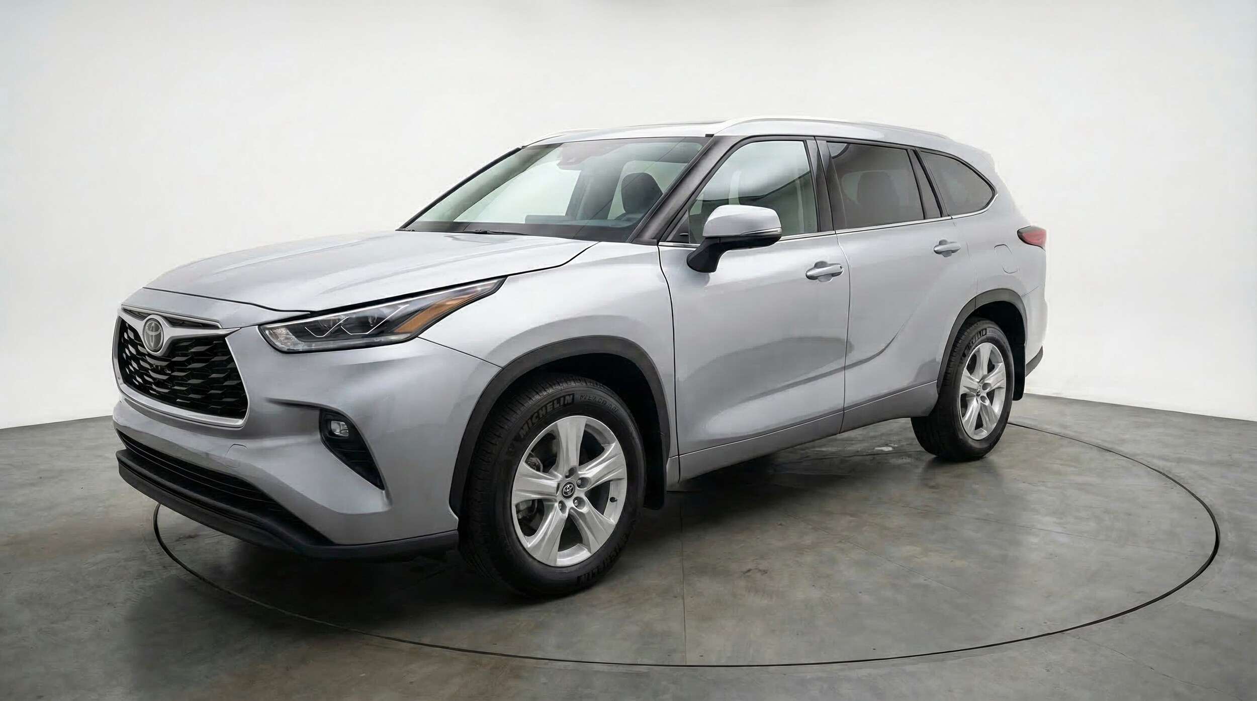 Thumbnail: 2025 Toyota Highlander - 3