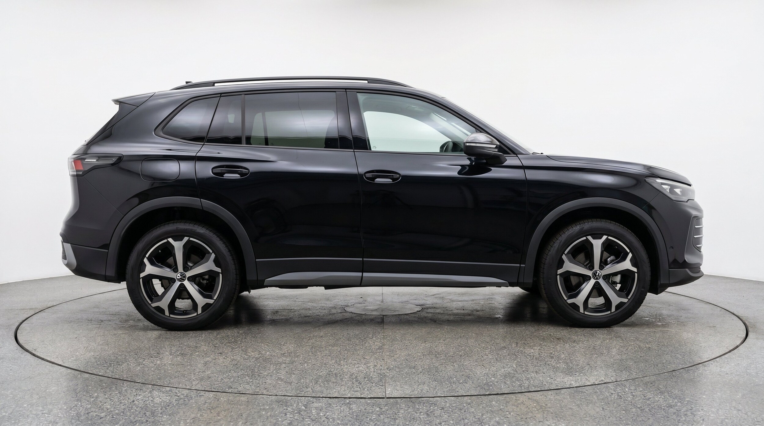 Thumbnail: 2026 Volkswagen Tiguan - 11