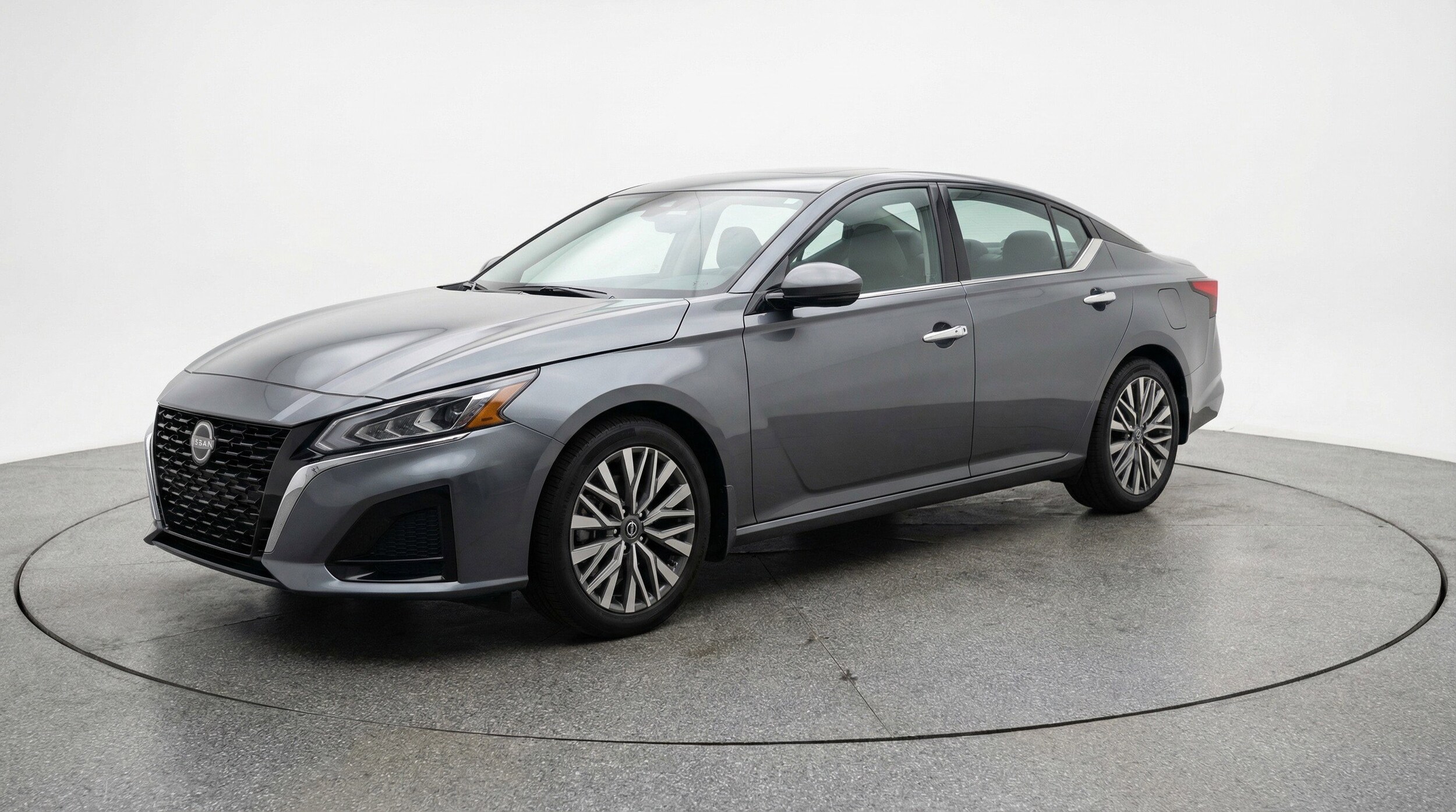 Thumbnail: 2025 Nissan Altima - 3