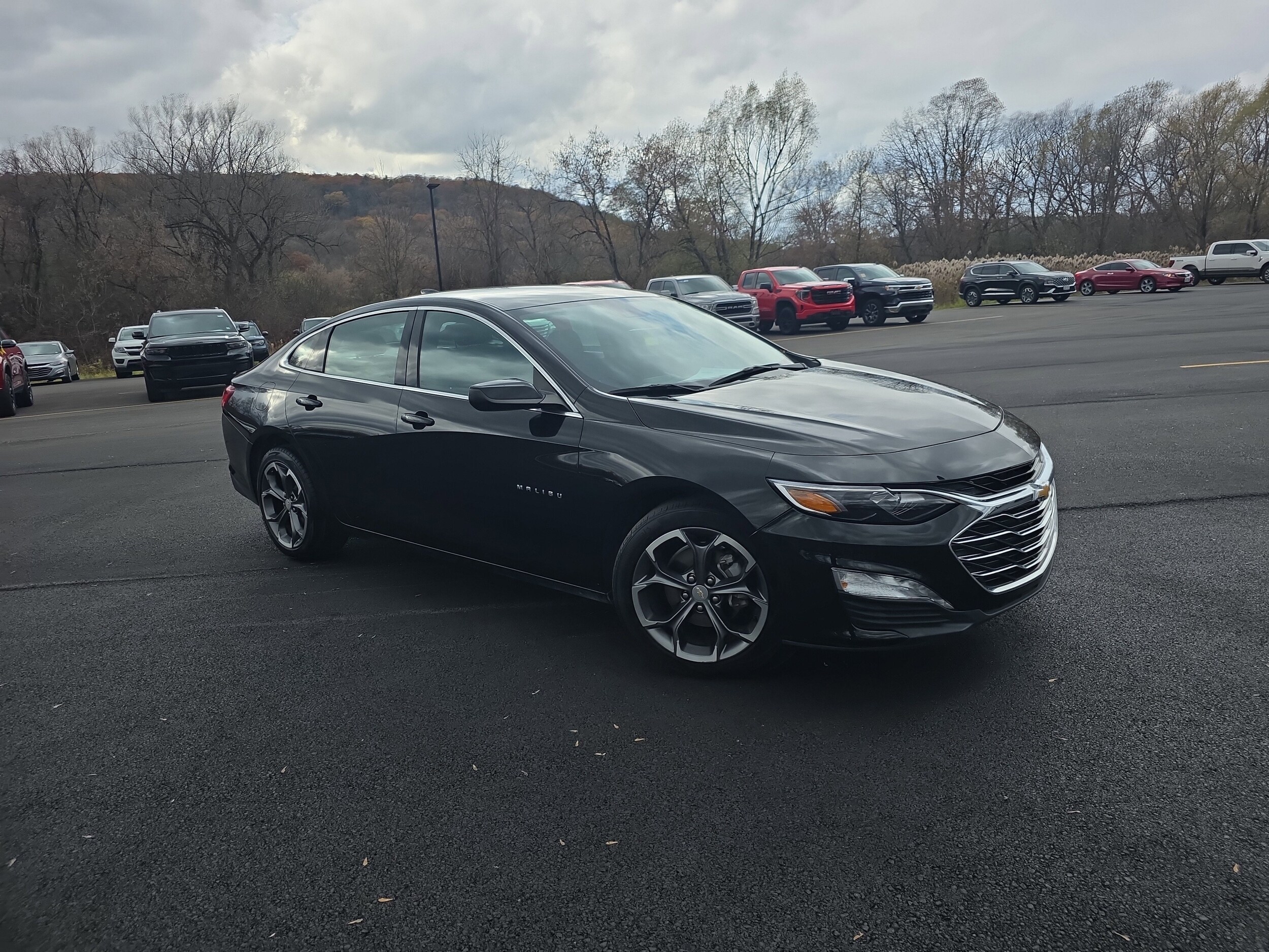 2024 Chevrolet Malibu 1LT photo 3