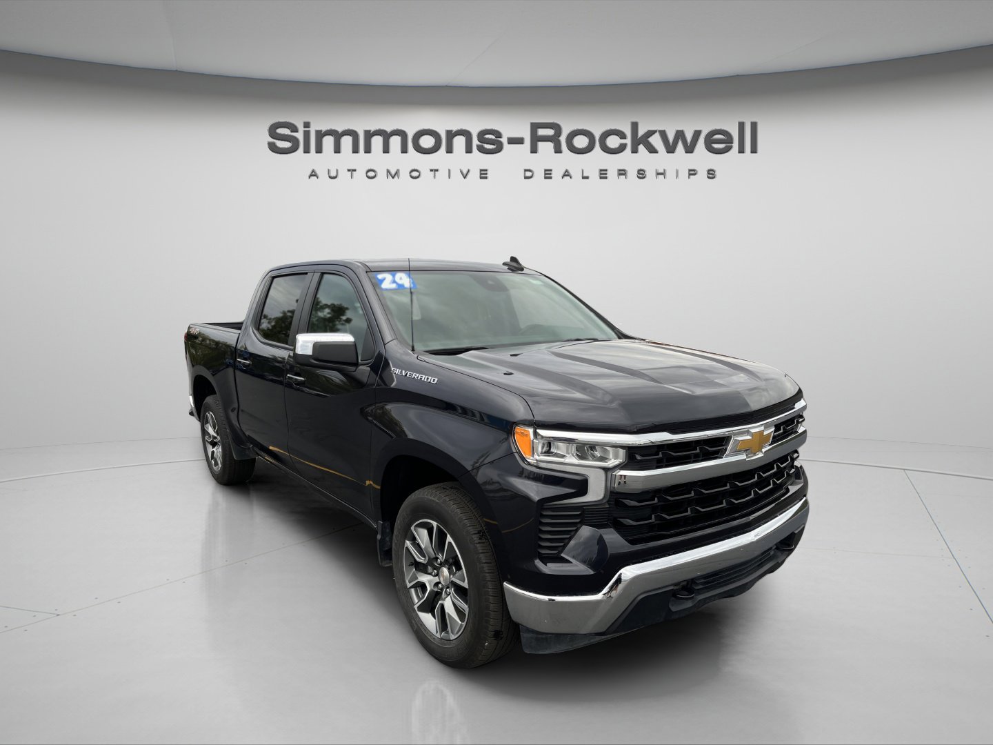 2024 Chevrolet Silverado 1500 LT photo 3